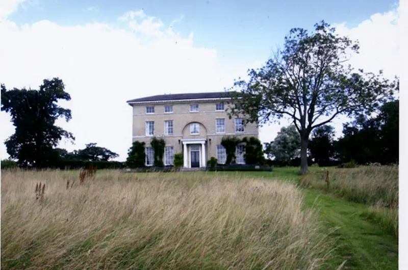 Garden at Elevated Georgian Suffolk house, M264 (photo 2)