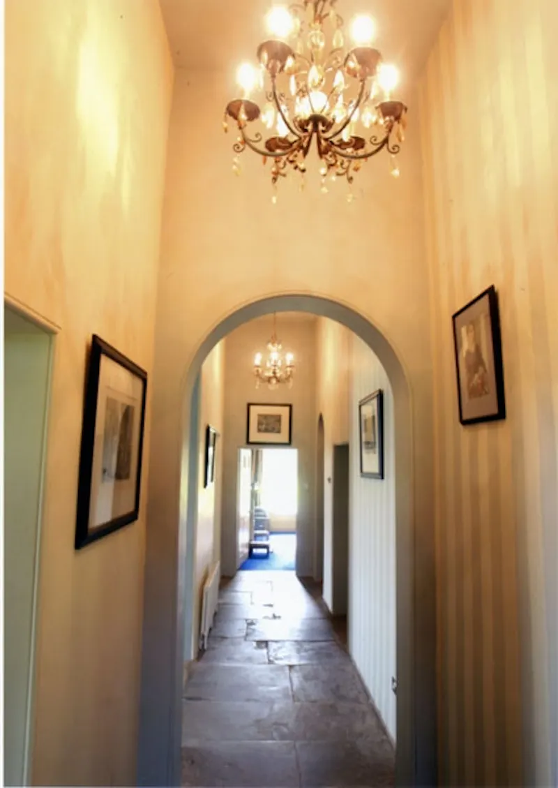 Entrance hall at Elevated Georgian Suffolk house, M264 (photo 3)