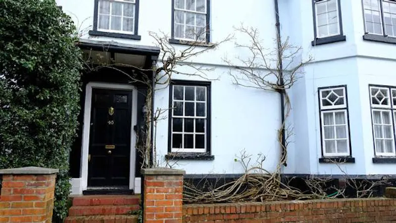 Wokingham cottage, A1174 (photo 2)