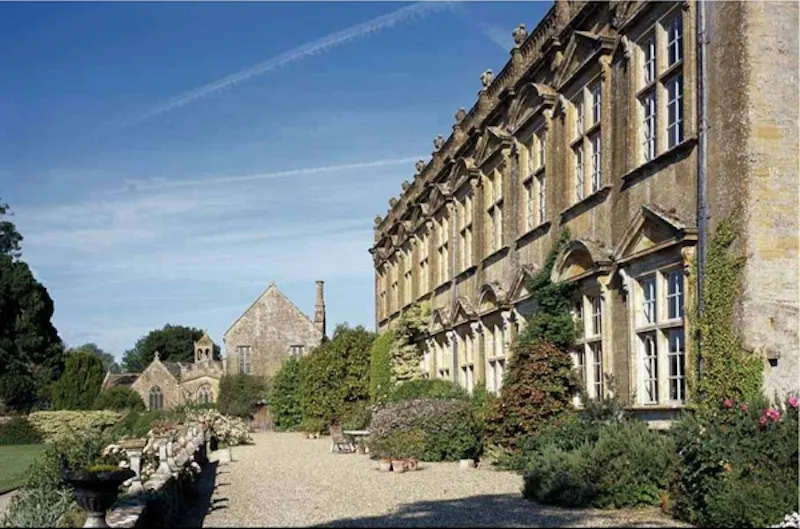 Historic house near Yeovil, G21 (photo 1)