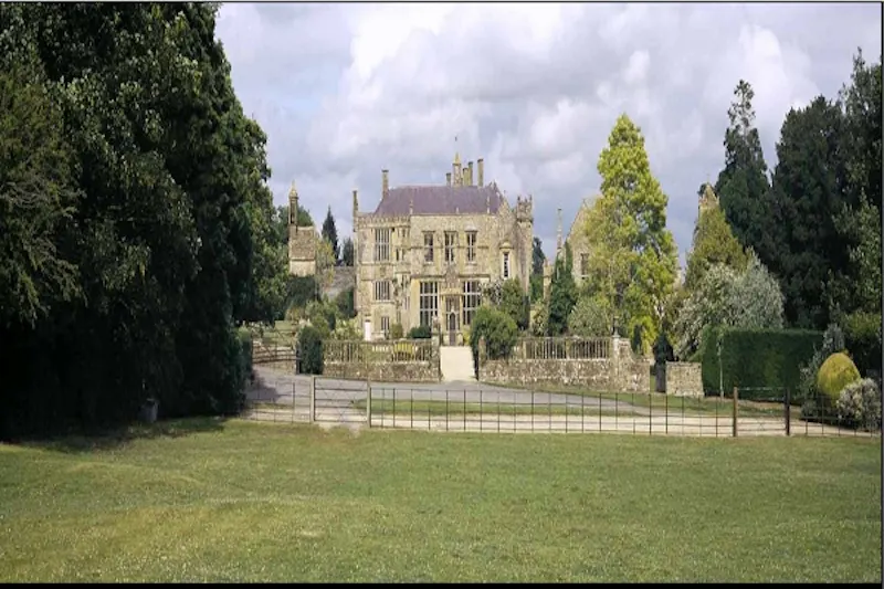 Historic house near Yeovil, G21 (photo 3)
