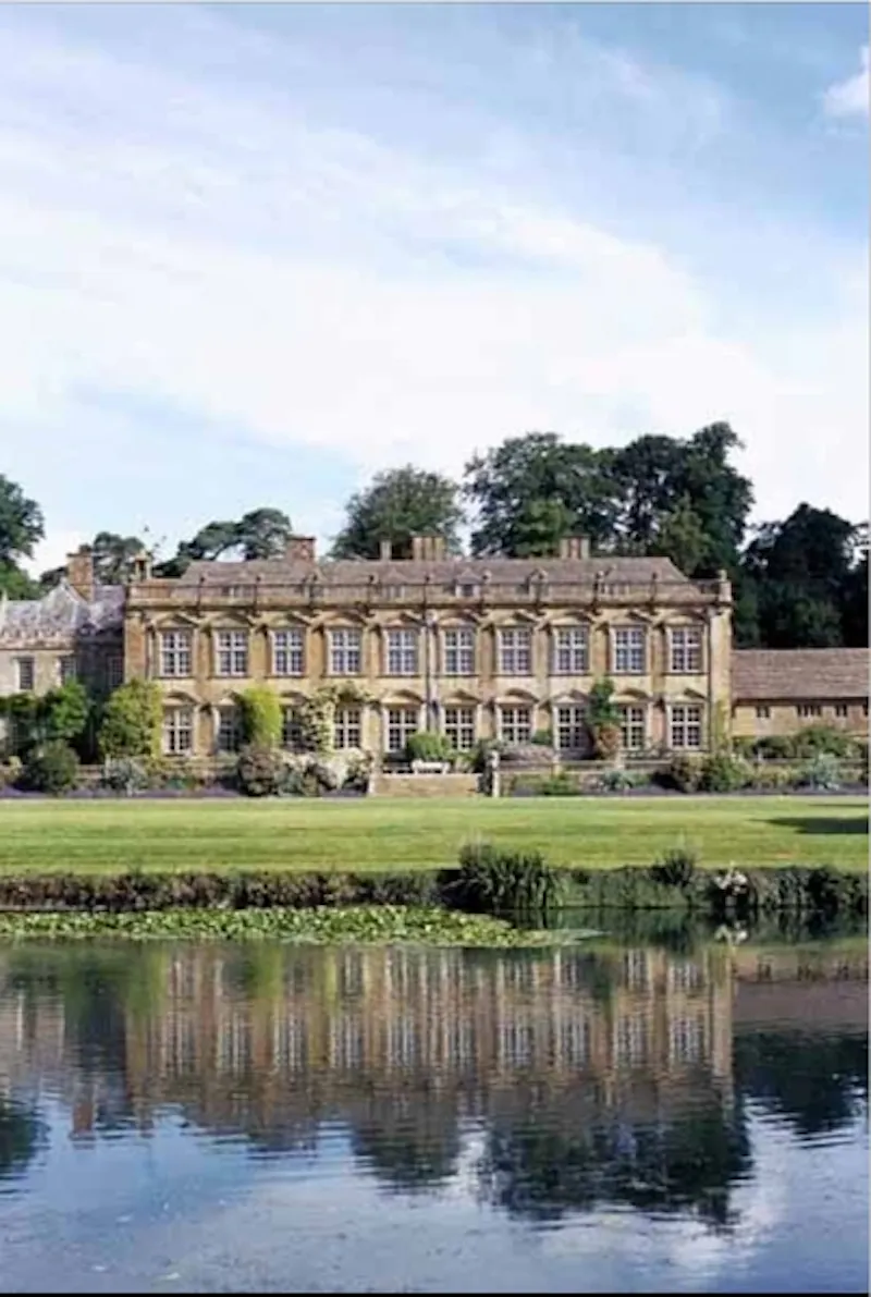Lake at Historic house near Yeovil, G21 (photo 5)