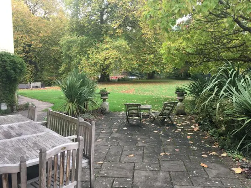 Garden at Riverside Cookham house, D1835 (photo 15)
