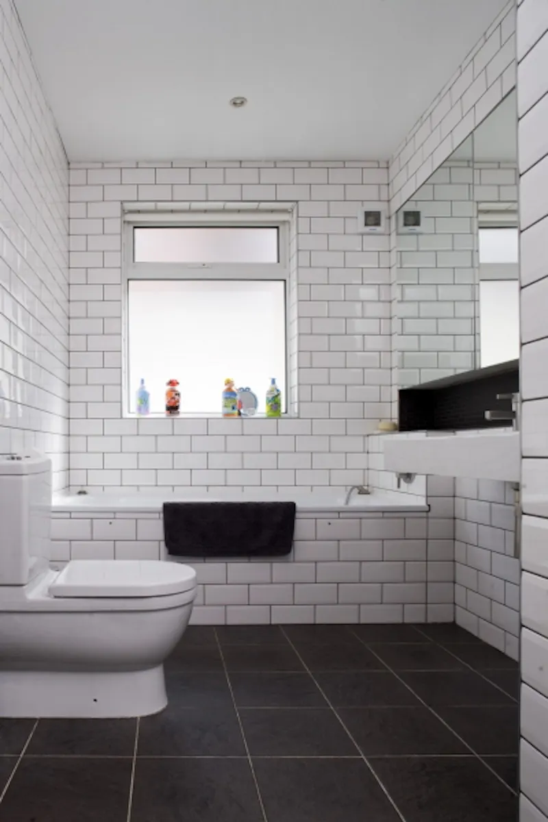 Bathroom at Contemporary Brondesbury home, D1862 (photo 35)