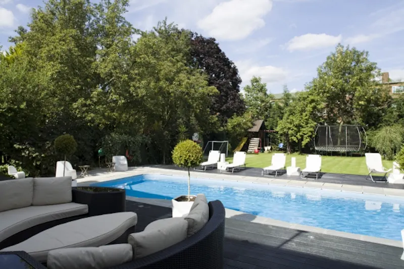 Garden at Contemporary Brondesbury home, D1862 (photo 78)
