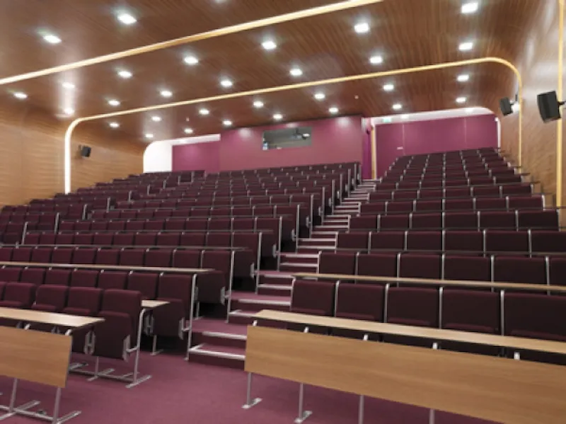 Classroom at Roehampton Palladian university, P558 (photo 7)