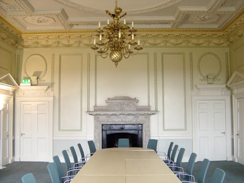 Boardroom at Roehampton Palladian university, P558 (photo 19)