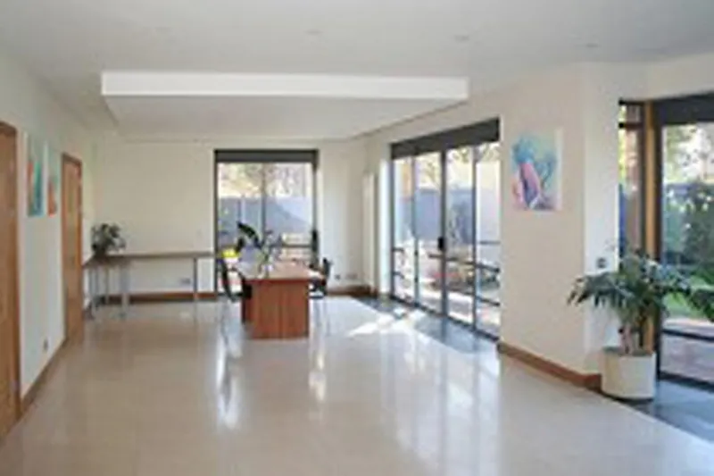 Modern Finchley family home, K262 (photo 6)