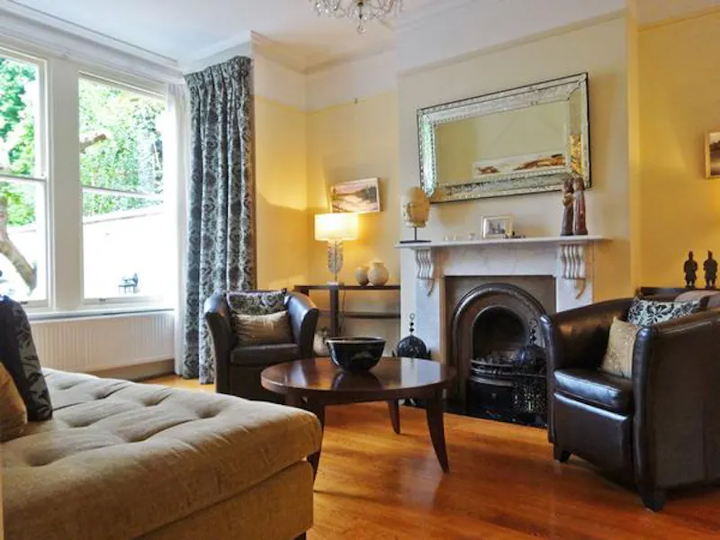 Homely Chiswick family house, E305 (photo 3)
