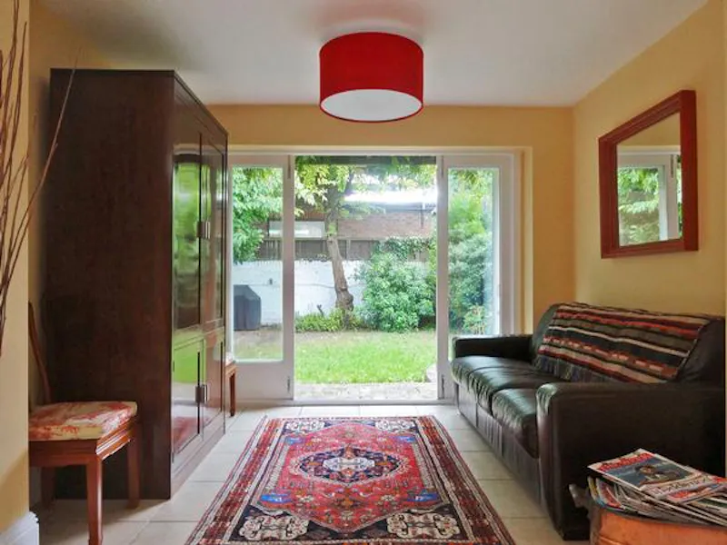 Living Room at Homely Chiswick family house, E305 (photo 17)