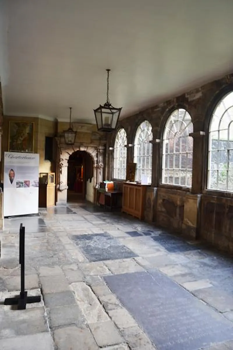 Historic Farringdon building, P557 (photo 8)