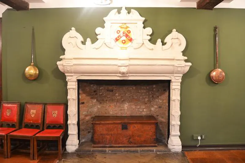 Historic Farringdon building, P557 (photo 13)