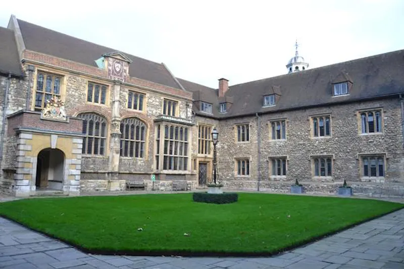 Historic Farringdon building, P557 (photo 16)