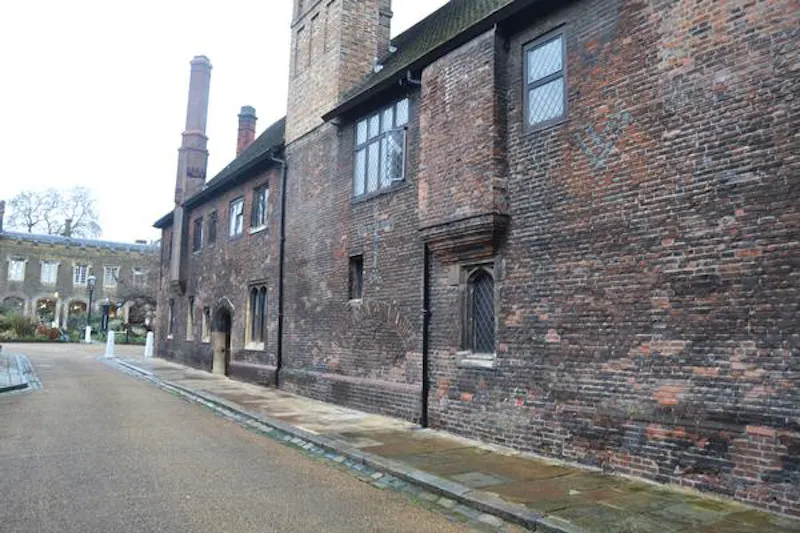 Historic Farringdon building, P557 (photo 28)
