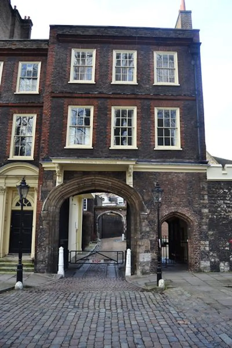 Historic Farringdon building, P557 (photo 29)