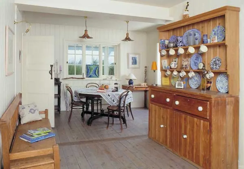 Kitchen at Pretty Whitstable beach house, C697 (photo 9)