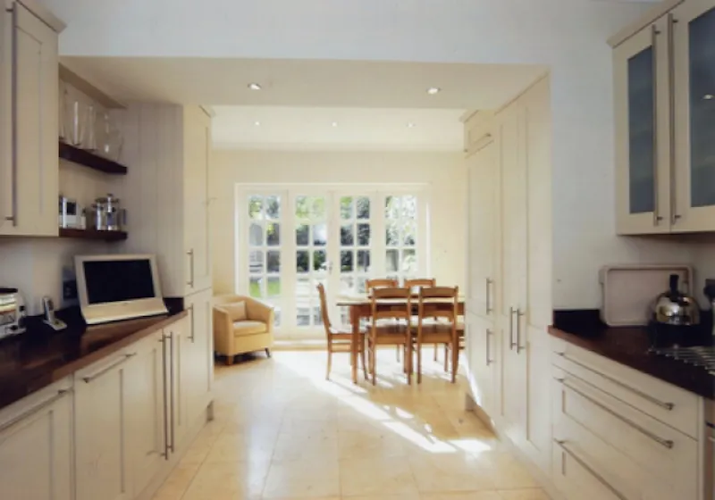 Dining room at East Twickenham family house, B1451 (photo 2)