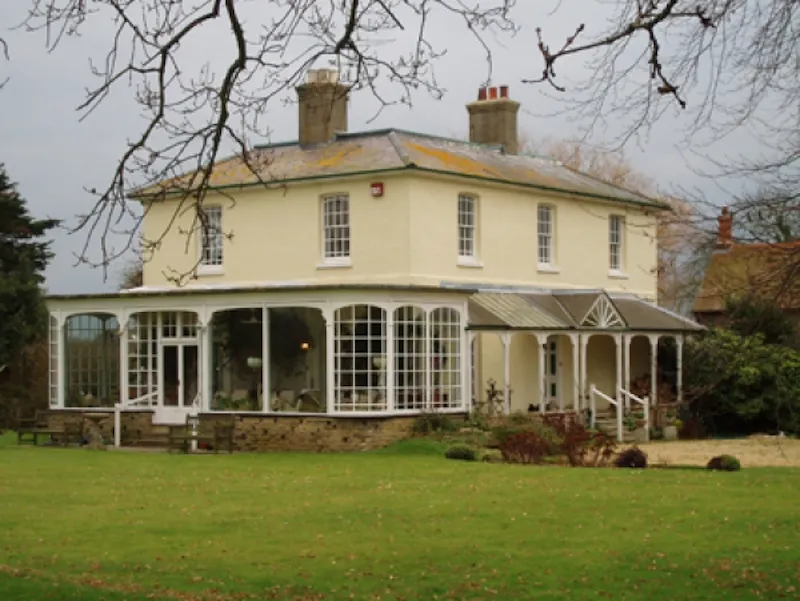 Merston country house, A1120 (photo 1)