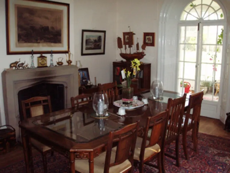 Dining room at Merston country house, A1120 (photo 4)