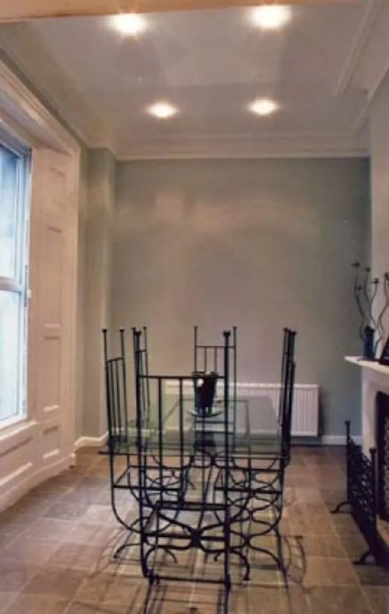 Dining room at Detached house in Isleworth, B1177 (photo 6)