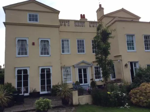 Country house in Leatherhead, B1239