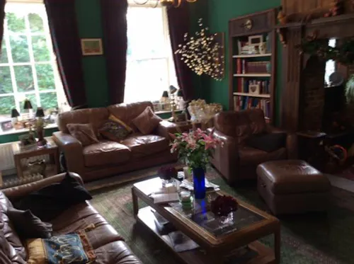 Country house in Leatherhead, B1239