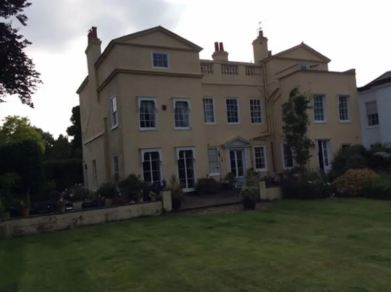 Garden at Country house in Leatherhead, B1239 (photo 16)