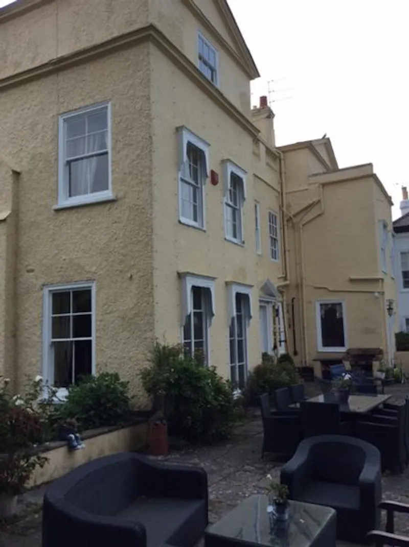 Country house in Leatherhead, B1239 (photo 17)