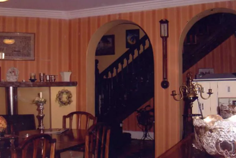 Dining room at Little Gaddesden country house, B1336 (photo 5)