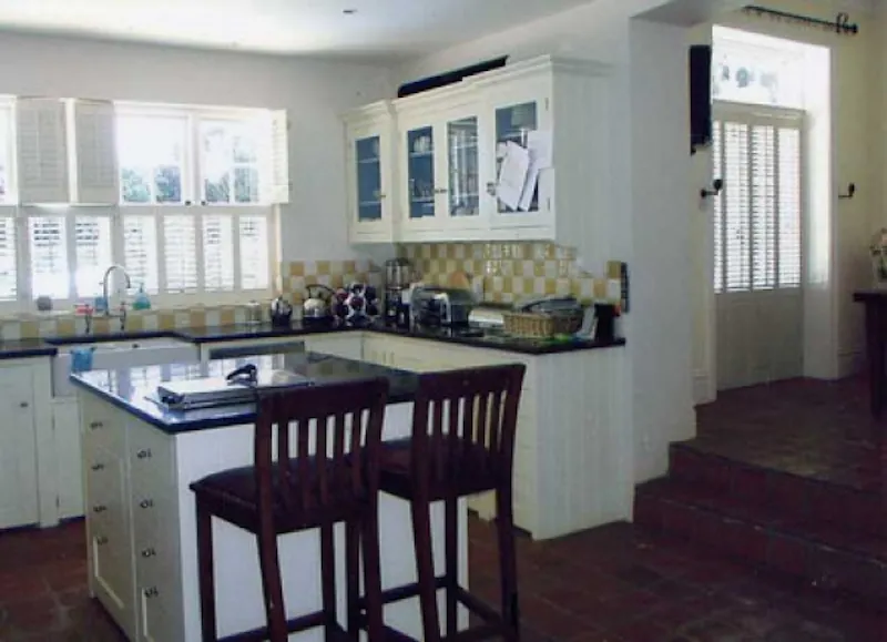 Kitchen at Tring country house, D1572 (photo 2)