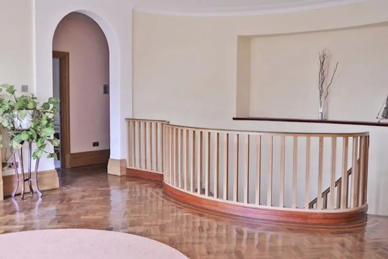 Entrance hall at Large Kingston house, D1648 (photo 19)
