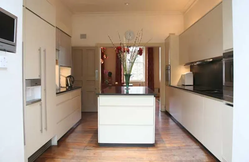 Kitchen at Luxe Clapham Common house, A903 (photo 3)