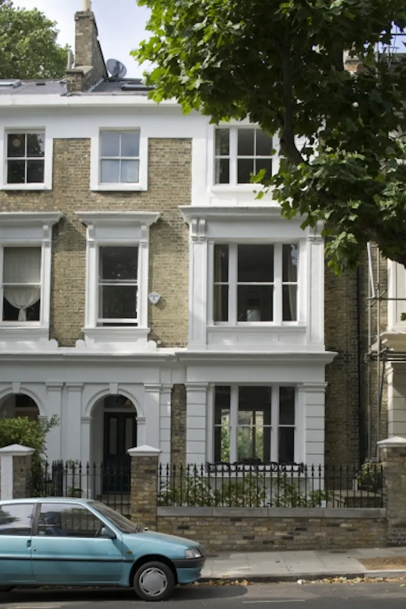 Modern Islington townhouse, A938 (photo 1)