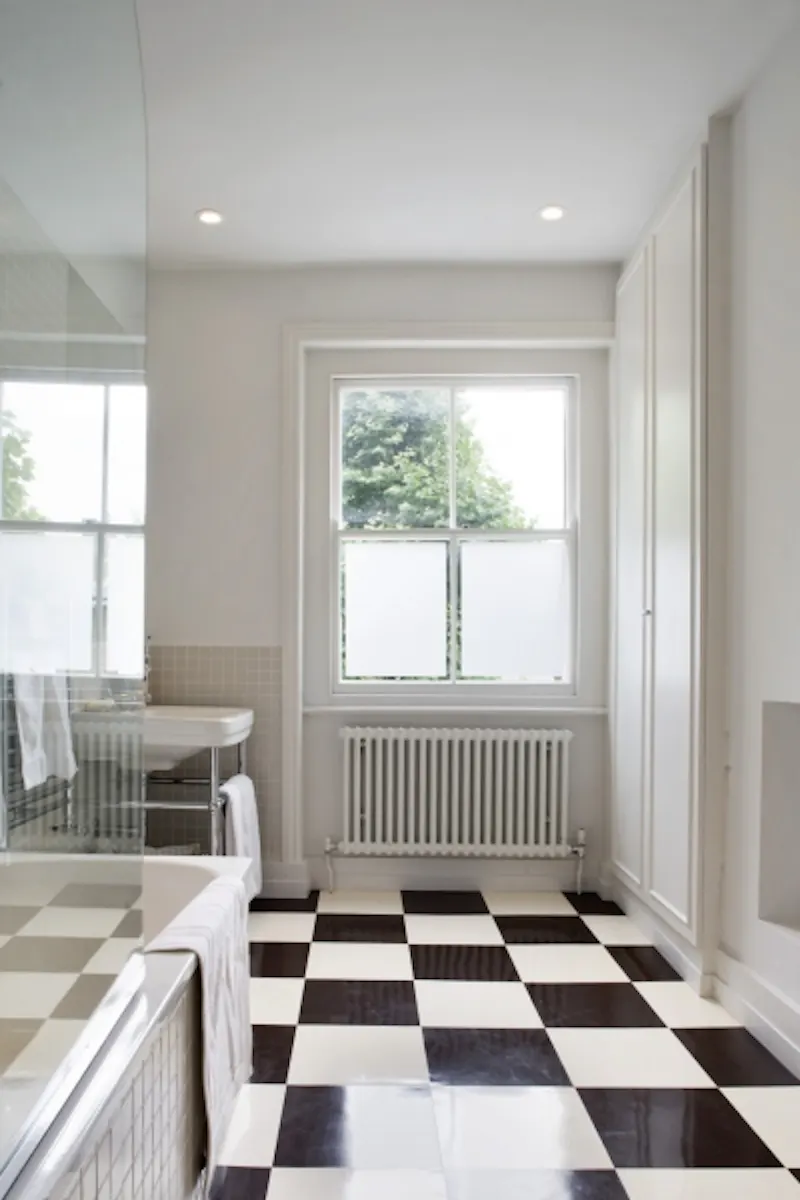 Bathroom at Modern Islington townhouse, A938 (photo 14)