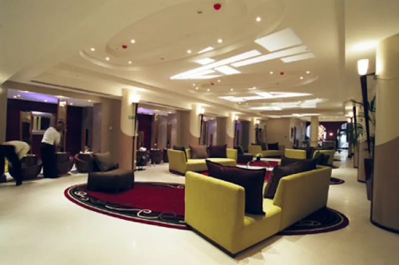 Open plan at Central London hotel, R687 (photo 6)