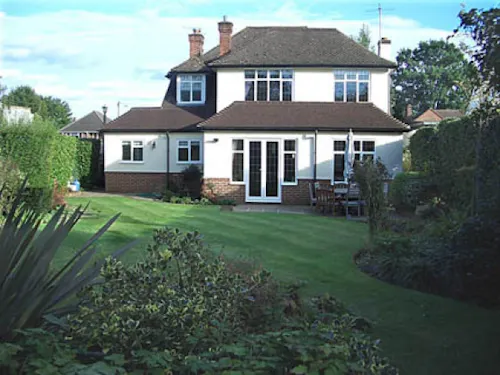 Open plan Rickmansworth house, D1850