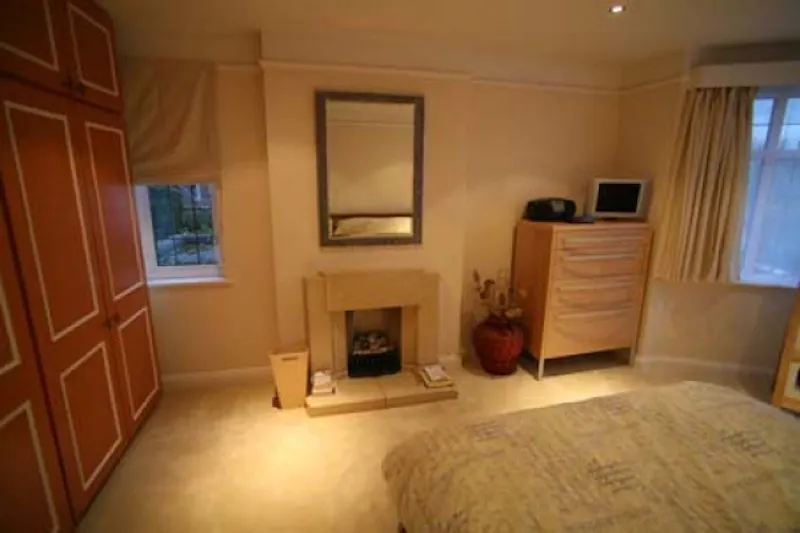 Open plan Rickmansworth house, D1850 (photo 5)