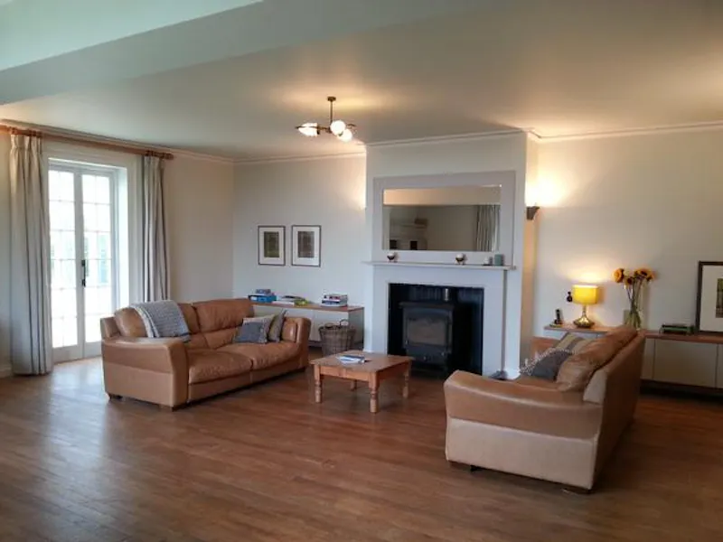 Living Room at Strete country house, D1872 (photo 11)
