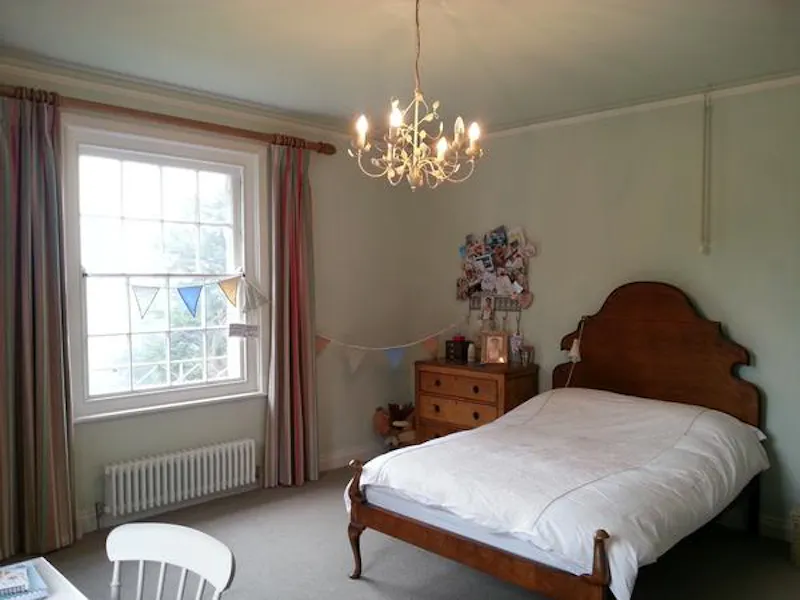 Bedroom at Strete country house, D1872 (photo 14)