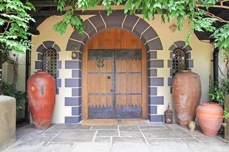 Gaudi-inspired Reading house, D1892 (photo 4)