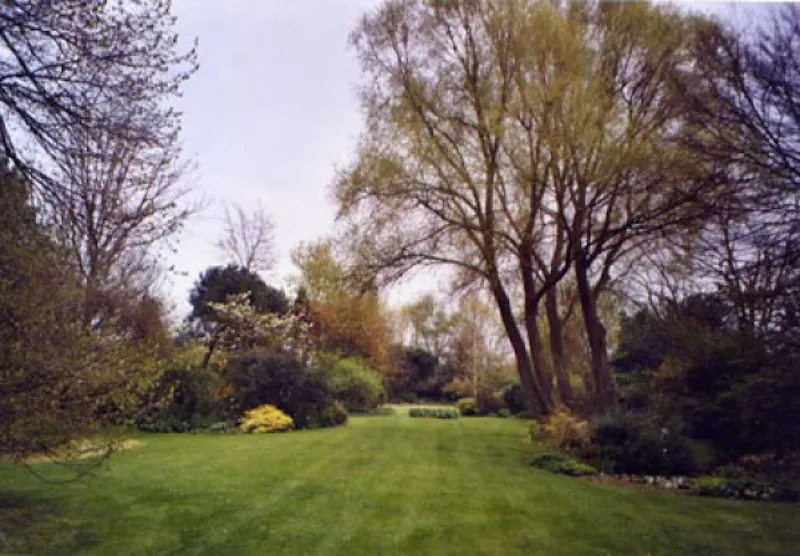 Garden at Oxfordshire manor house, M250 (photo 5)