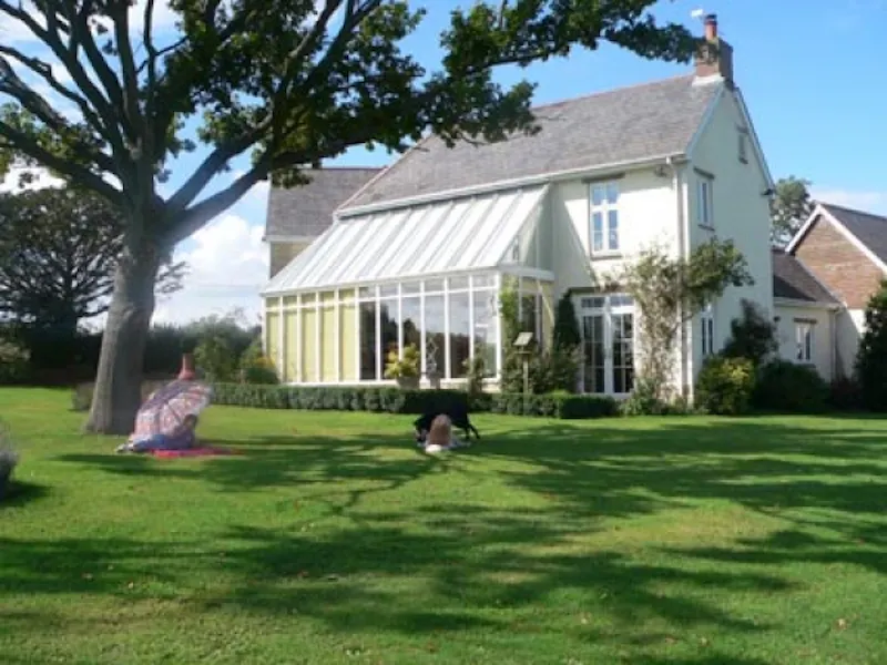 Garden at Dorset new-build detached house, D1915 (photo 9)