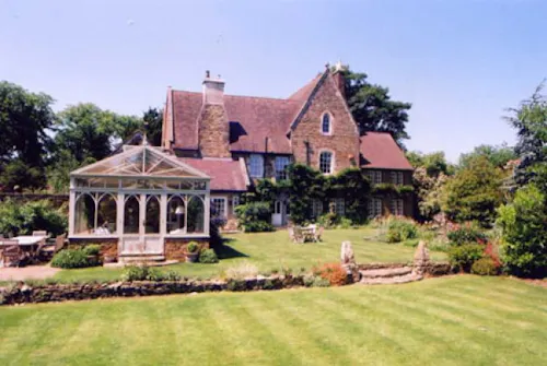 Detached country home Duns Tew, B1312