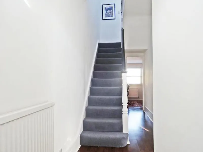Entrance hall at Hammersmith terraced house, B1425 (photo 15)