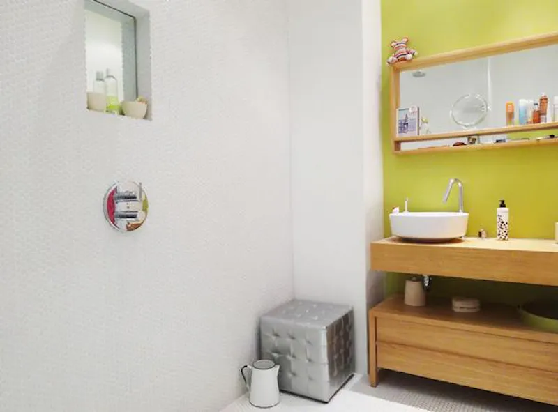 Bathroom at Terraced Clapham townhouse , B1432 (photo 14)