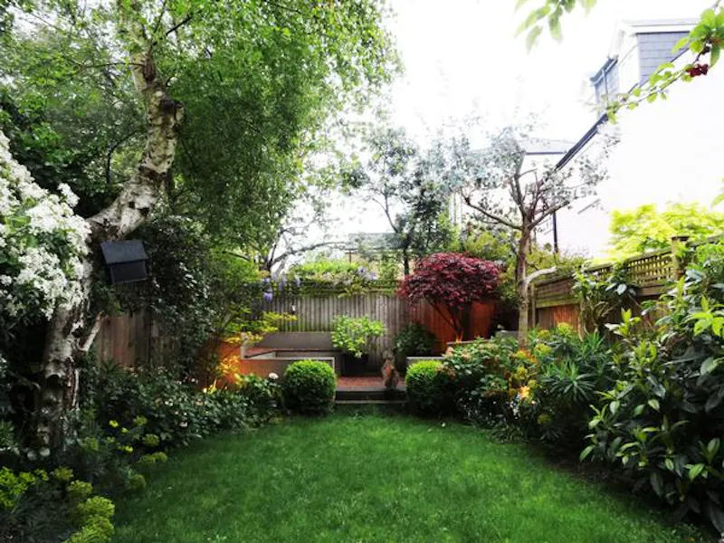 Garden at Terraced Clapham townhouse , B1432 (photo 20)
