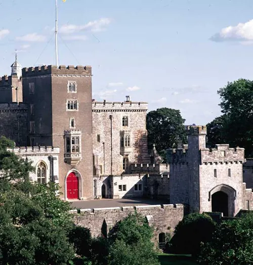 Remarkable castle in Exeter, G266