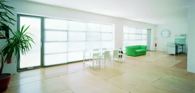 Glass at Bright Bethnal Green studio, F741 (photo 3)