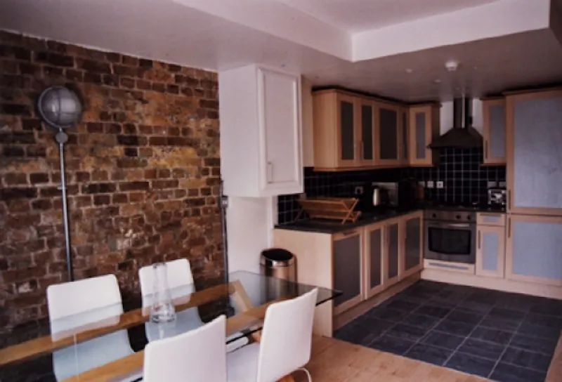 Kitchen at Warehouse flat in Canning Town, F729 (photo 4)