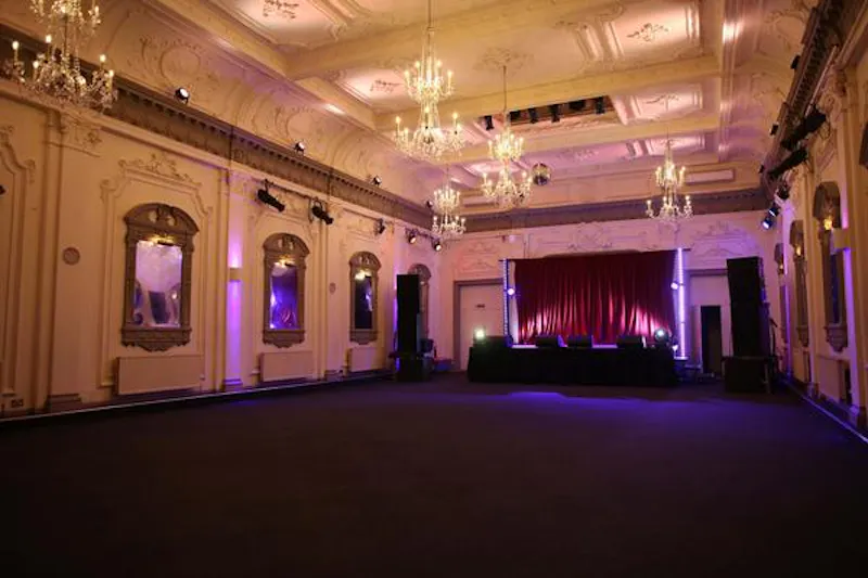 Shepherd's Bush music hall, P493 (photo 2)